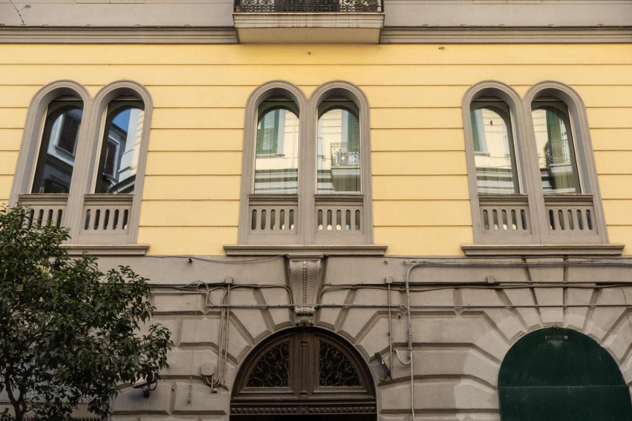 Duomo Platinum Apartments Неаполь Экстерьер фото