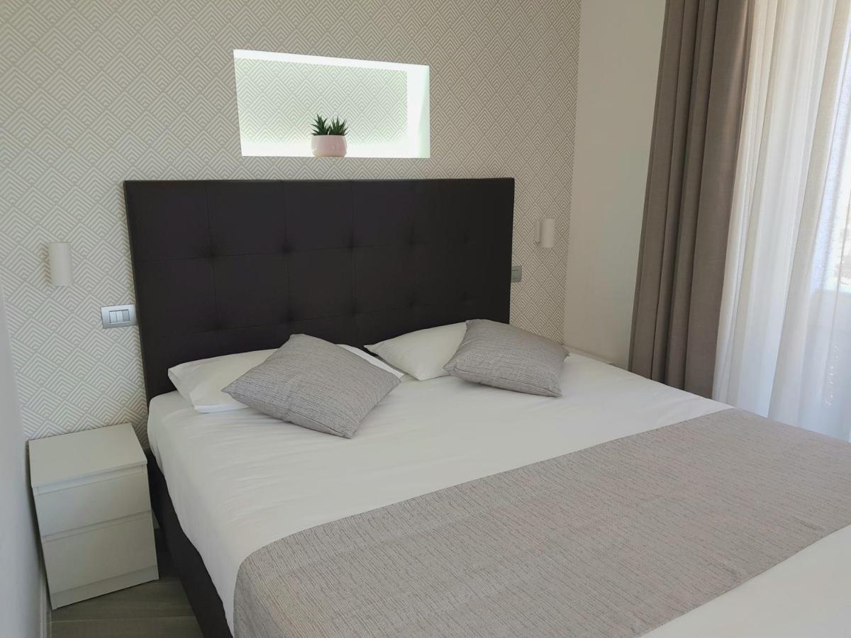 Duomo Platinum Apartments Неаполь Экстерьер фото