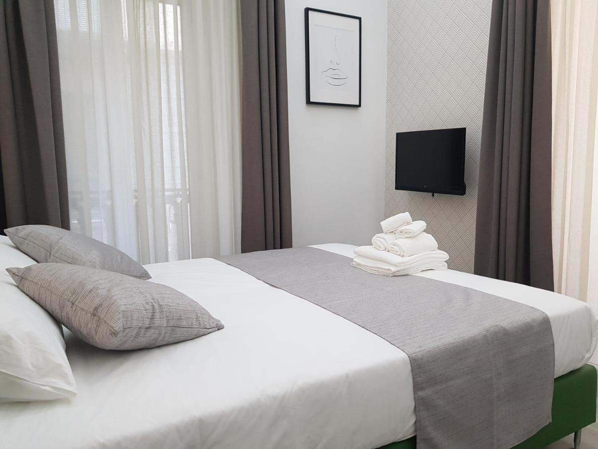 Duomo Platinum Apartments Неаполь Экстерьер фото