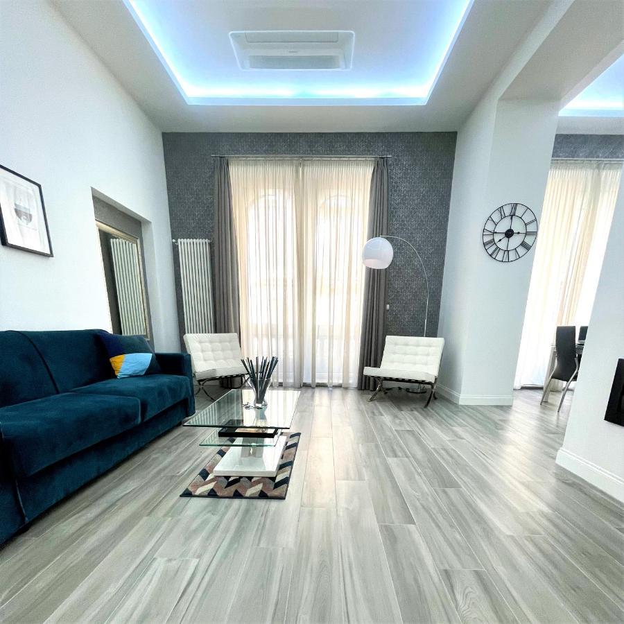 Duomo Platinum Apartments Неаполь Экстерьер фото