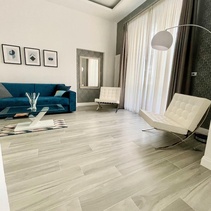Duomo Platinum Apartments Неаполь Экстерьер фото