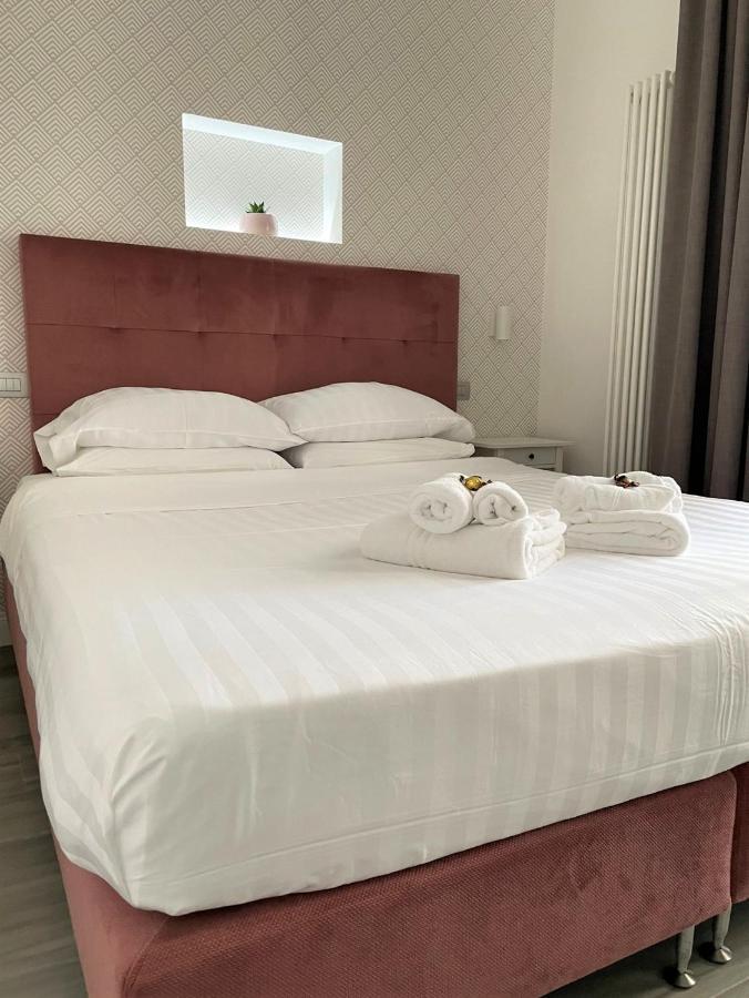 Duomo Platinum Apartments Неаполь Экстерьер фото